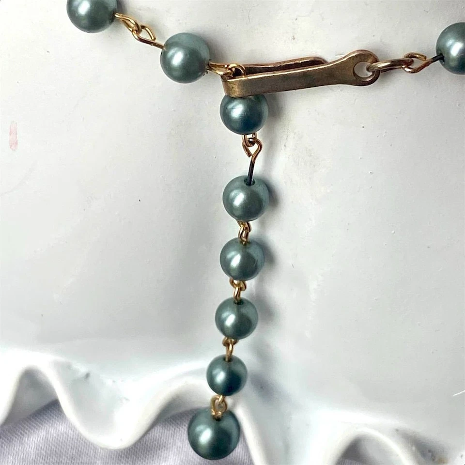 Vintage Unbranded Lucite Floral Necklace & Crystal Earrings Jewelry Set - Image 4 of 4