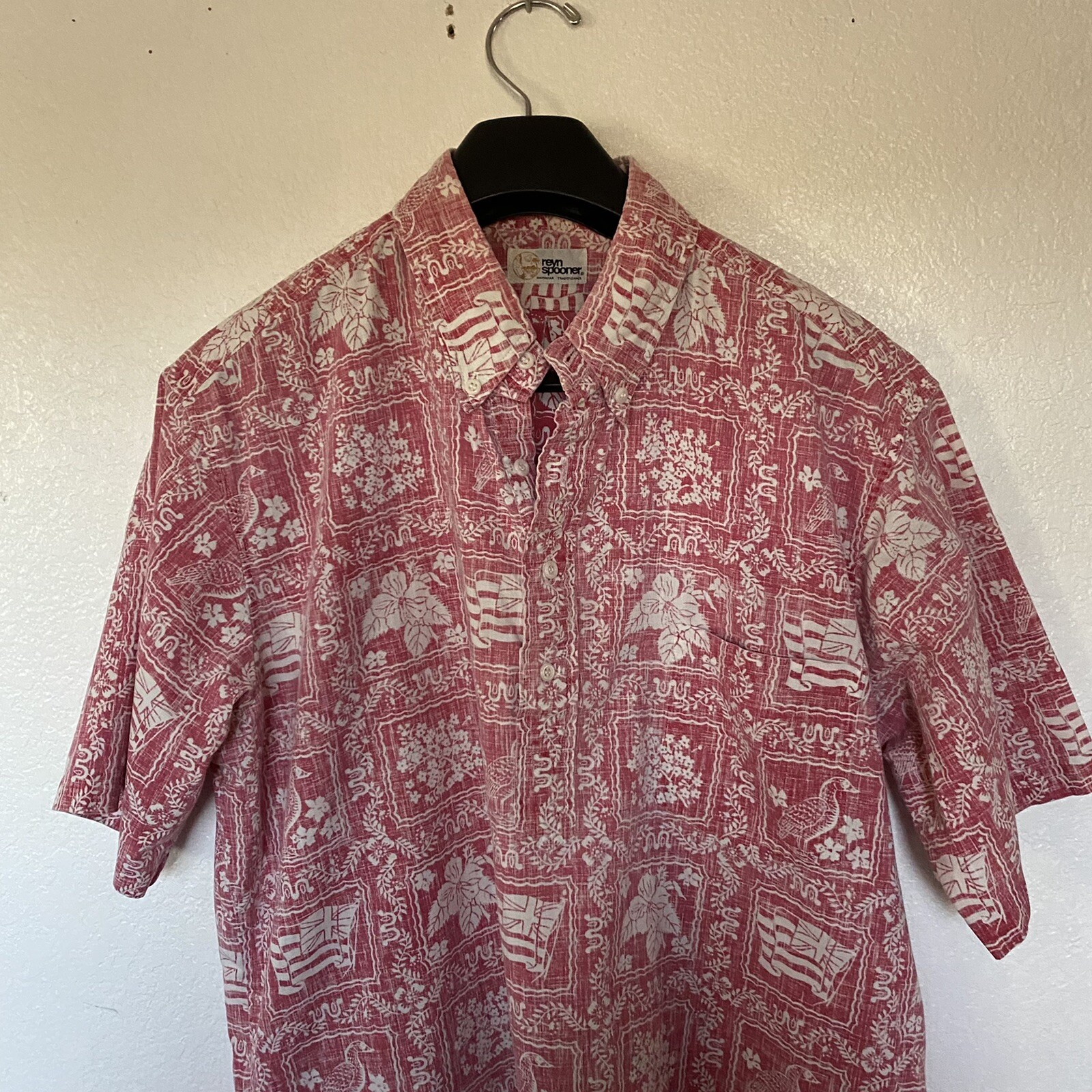 Reyn Spooner Hawaiian Traditional Mens Floral/Flag 1/4 Button Pullover S/S Shirt