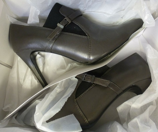 nine west black heels