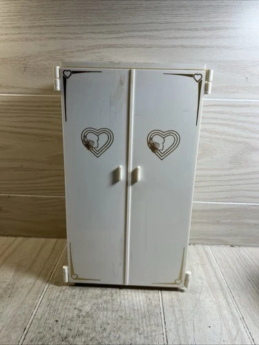 Vintage Sindy Fashion Doll Bedroom furniture armoire / wardrobe