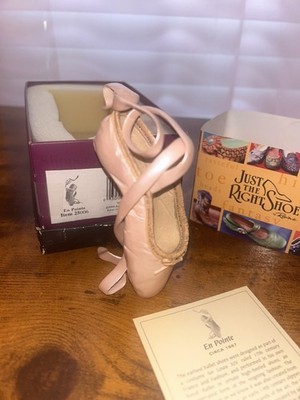 JTRS #25006 Collectible Figurine En Pointe Ballet Shoe Box and COA