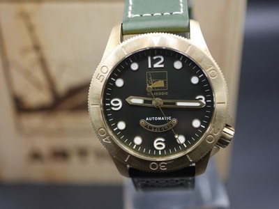 Taucheruhr Taucherkralle 300 Meter Limited Edition 200 Stück