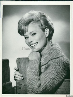 News Photo Abby Dalton On The Joey Bishop Show, Sit-Com Hennesey Actress 7x9