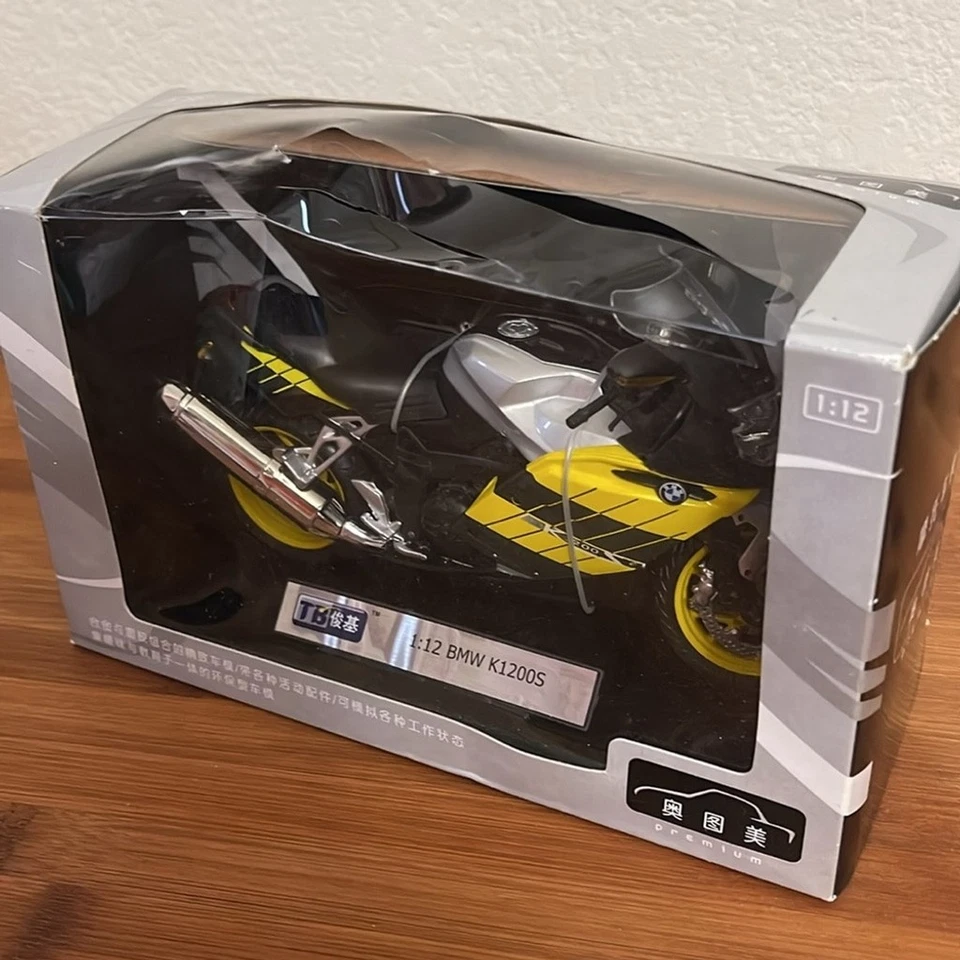 BMW K1200S Motorcycle Model in Yellow and Black - Image 3 of 4