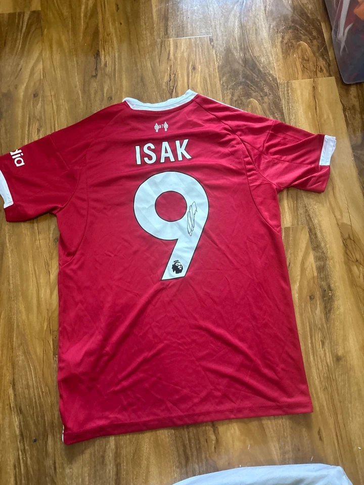 Signed Isak Shirt Liverpool Fc - Image 4 of 4