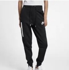 Vintage Women  s Nike Tech Black Sweatpants  Capri  Jogger  Cropped  Sz S
