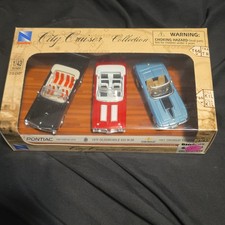 New-Ray City Cruiser 1:43 Diecast 3-Car Set Pontiac 1965 Oldsmobile 1970