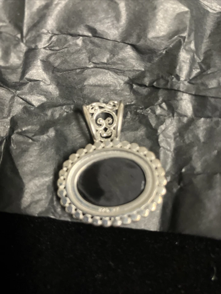 Avon new in box sterling silver semi precious casual necklace on cord Onyx - Image 4 of 4