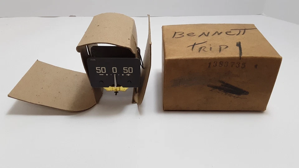 1951-1952 Plymouth Cranbrook Concord Deluxe amperímetro medidor de voltaje NOS 1383735 Foto 2 de 4