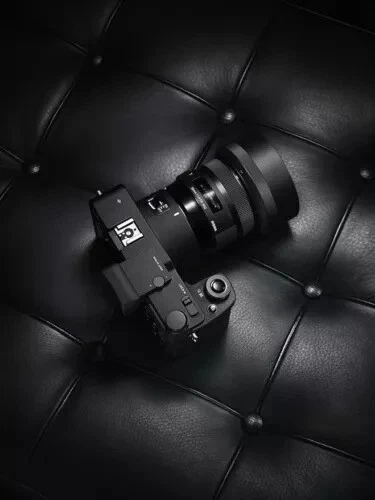 SIGMA mirrorless Digital Camera single-lens sd Quattro H with battery From Japan - Image 2 of 4