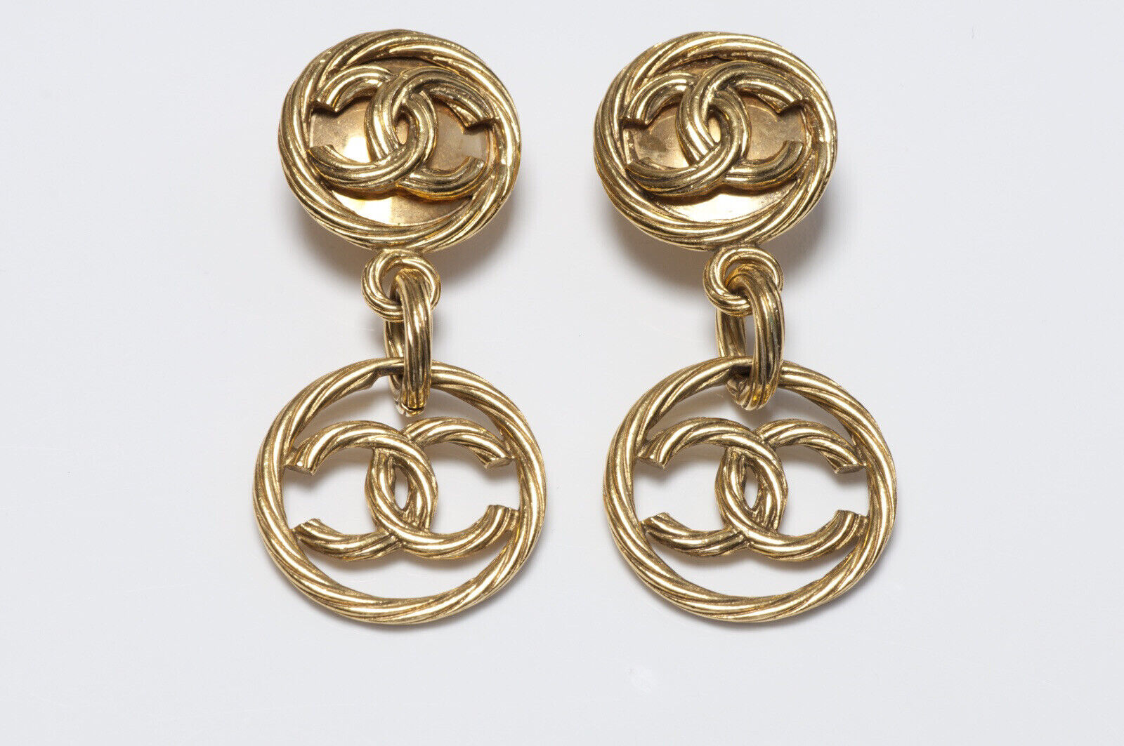 Gold Chanel CC Clip-on Earrings – Designer Revival