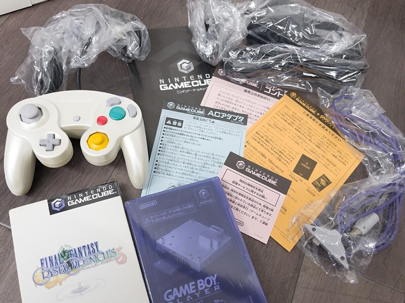 Nintendo GameCube Enjoy Plus Pack Crystal White Edition 150 Nintendo GameCube Enjoy Plus Pack Crystal White Edition 150
