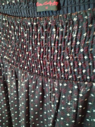 Red Herring size 10 skirt, daisy pattern with added 'wings' - Picture 3 of 3