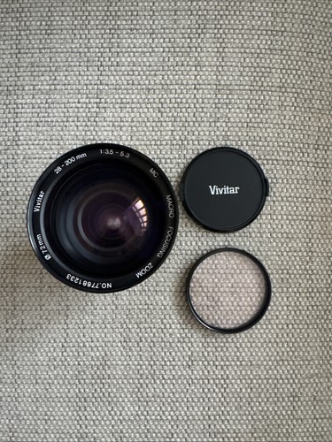 Vivitar 28-200 mm F/3.5-5.3 MC Macro Focusing Zoomobjektiv Canon C/FD - Bild 1 von 5