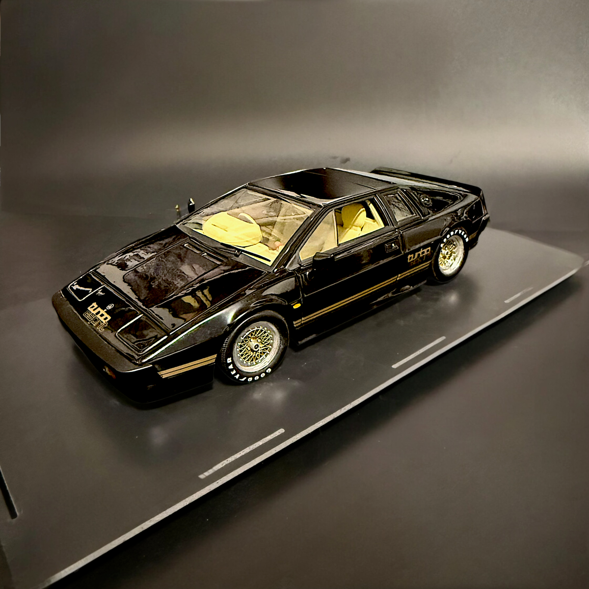 ミニカー AUTOart Lotus Esprit Turbo 1:18 ミニカー AUTOart Lotus Esprit Turbo 1:18 1/18 AUTOart Lotus Esprit