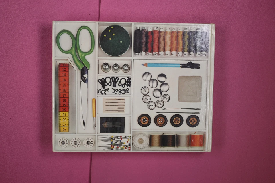 235529 Monika Blaeser ALLES SELBST GENÄHT d. prakt. Handbuch für jede Frau HC - Bild 3 von 4