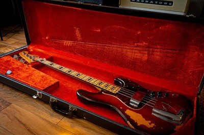 Fender Jazz Bass 1973 Original – Sunburst – Maple Fretboard Black