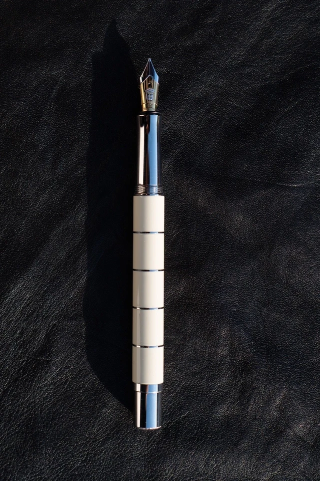 Graf von Faber Castell - Füllfederhalter Füller Classic Anello "Elfenbein"