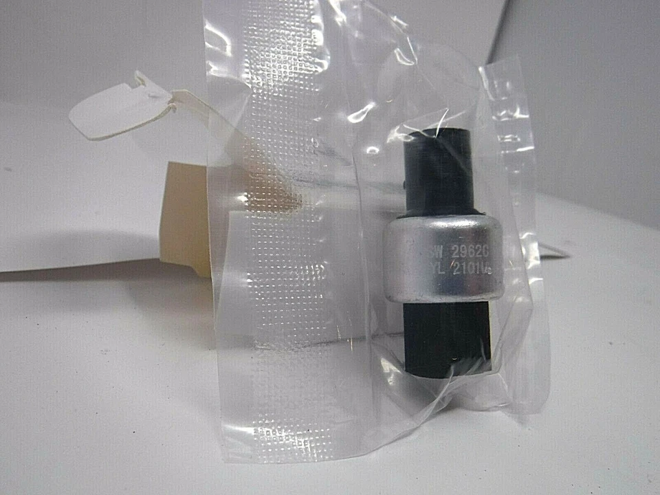 A/C Clutch Cycle Switch-Clutch Cycling switch UAC SW 2962C - Image 4 of 4