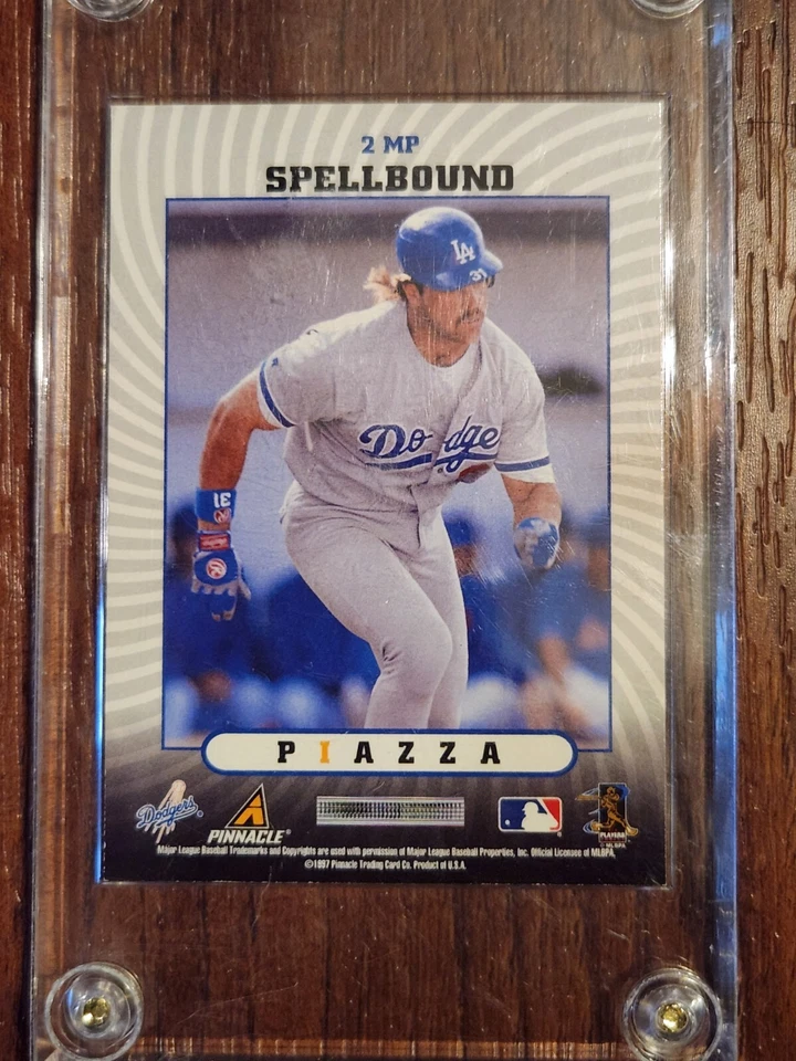 1997 New Pinnacle Spellbound Mike Piazza Los Angeles Dodgers #2MP HOF!!! - Image 2 of 2