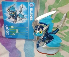 Skylanders Trap Team Blades Figure With Stat Card