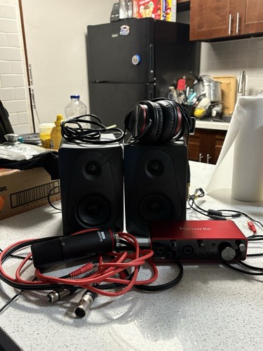 Focusrite Scarlett 2i2 Studio (4th Gen)