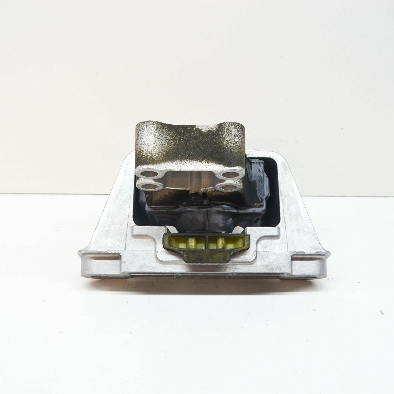 NEW VOLVO XC40 RIGHT SIDE ENGINE MOUNT 32298324 ORIGINAL | eBay