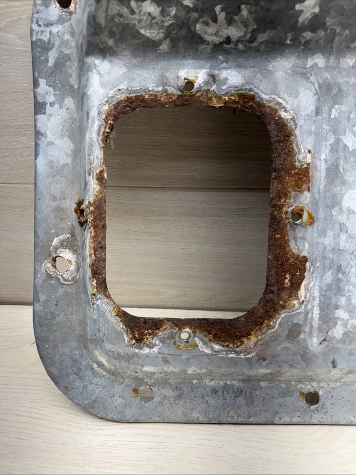 83-87 PLACA CUBIERTA TÚNEL PISO FORD F150 F250 F350 TRANSMISIÓN AUTOMÁTICA 4X4 OEM Foto 2 de 3