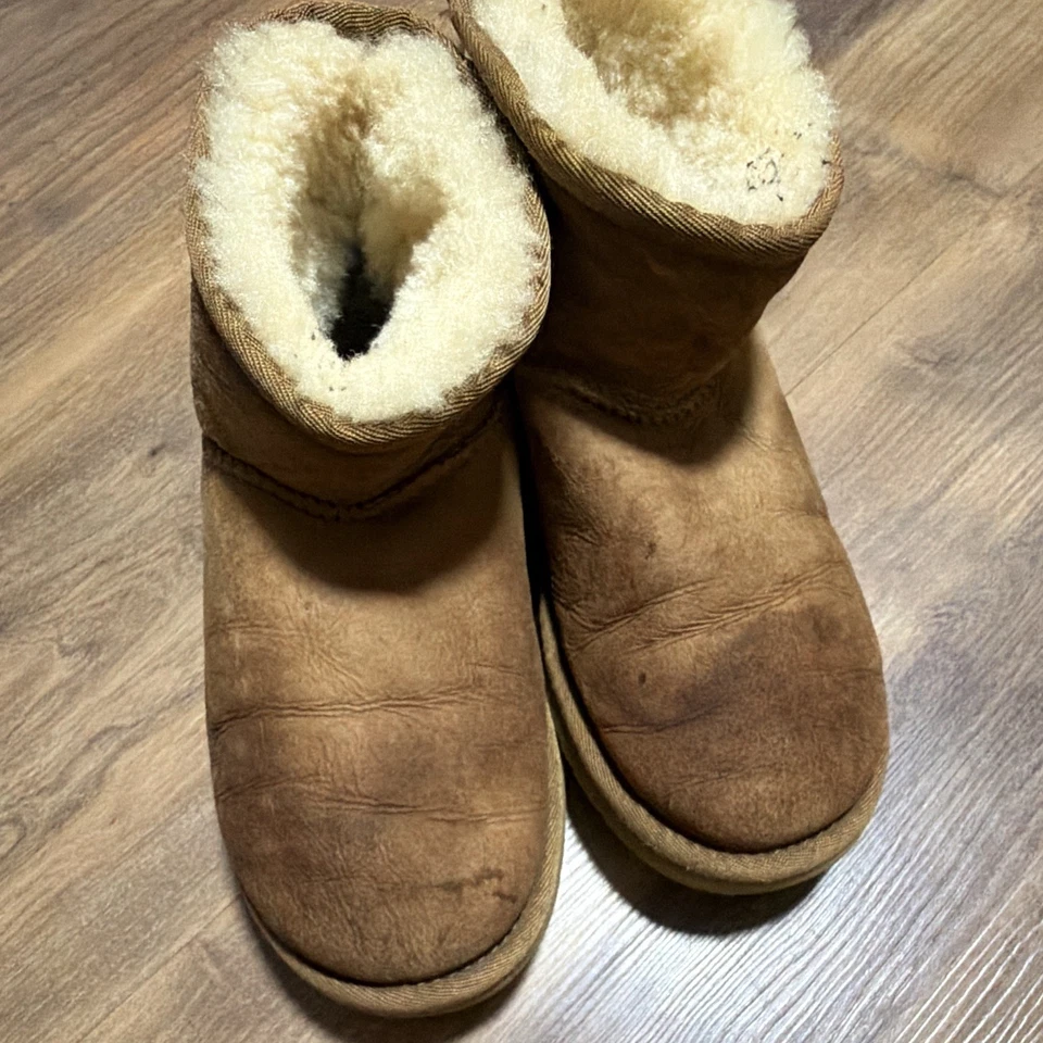 UGG Classic Mini, photo 3 of 5