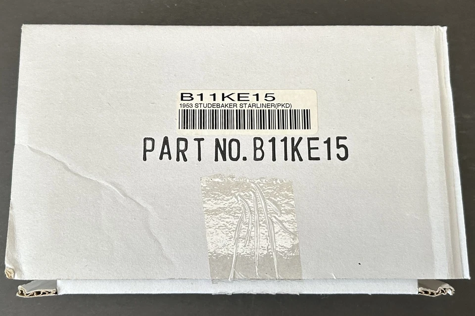 Franklin Mint 1953 Studebaker Commander Star Liner 1/43 - New in box and packing - Image 2 of 4