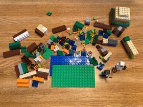 RETIRED LEGO Minecraft: The Farm (21114) with box and manual