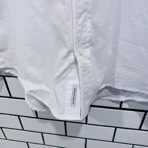 PUBLICAR BANE CAMISA ABOTONADA BLANCA OXFORD TIENDA EXHIBICIÓN MANCHAS MENORES - Imagen 4 de 6