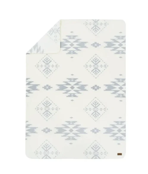 Pendleton Plush Throw Blanket - 50x70” - Brand New with Tags- NEW OEM - Image 4 of 4