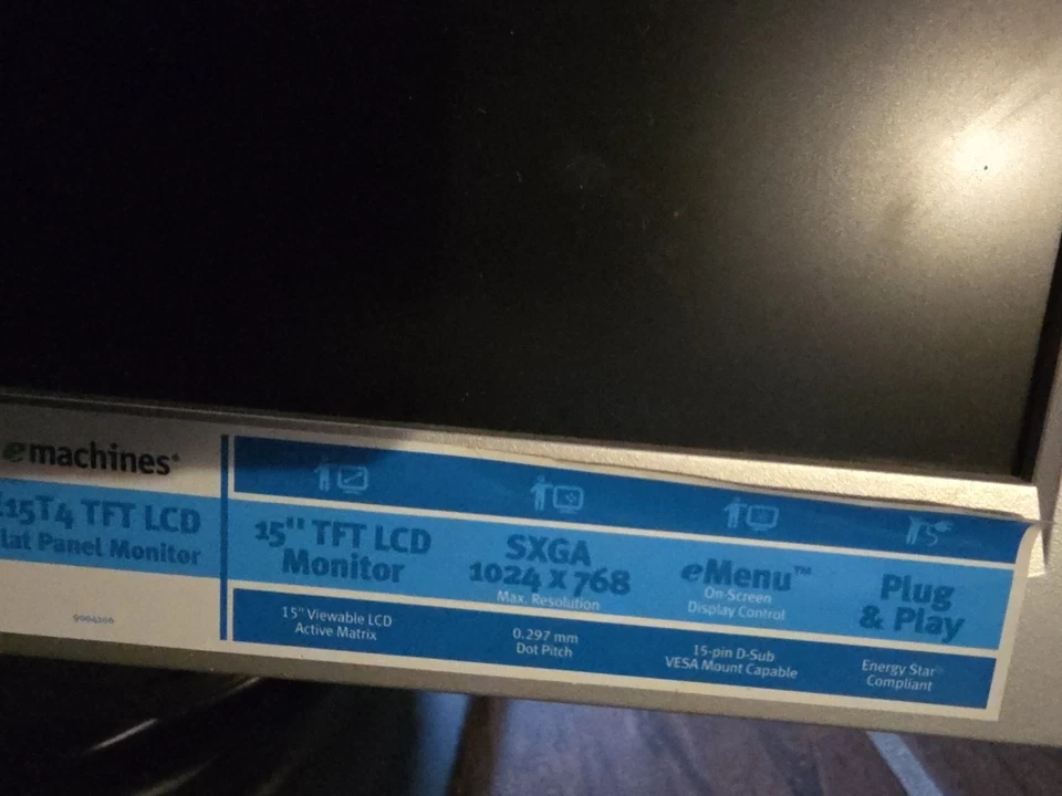 eMachines Monitor 15” 500G E15T4 Gray Good Condition - Image 2 of 4
