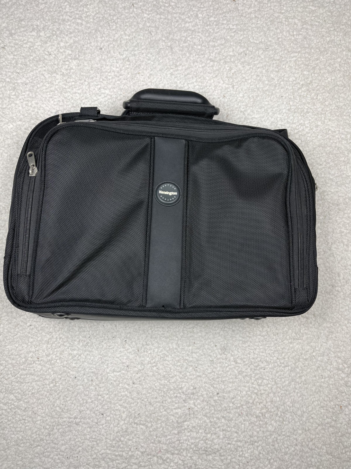 Kensington Contour Laptop Bag 17 Inch Travel Work Case Water