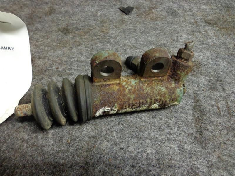 1999-2002 Toyota Solara Clutch Slave Cylinder
