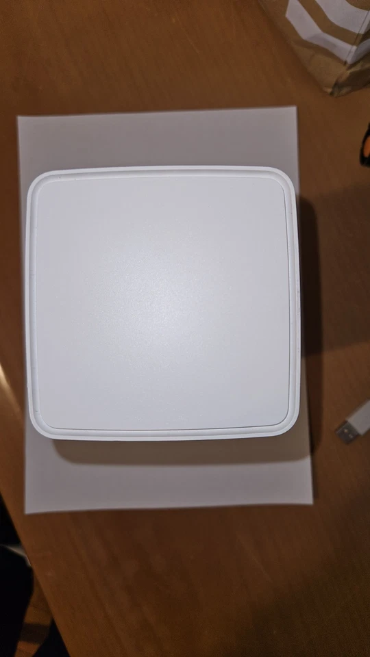 Huawei B628-350 4G router CPE Pro3 LTE 600Mbps Wifi Hotspot 2 Lan Gigabit - Immagine 2 di 4