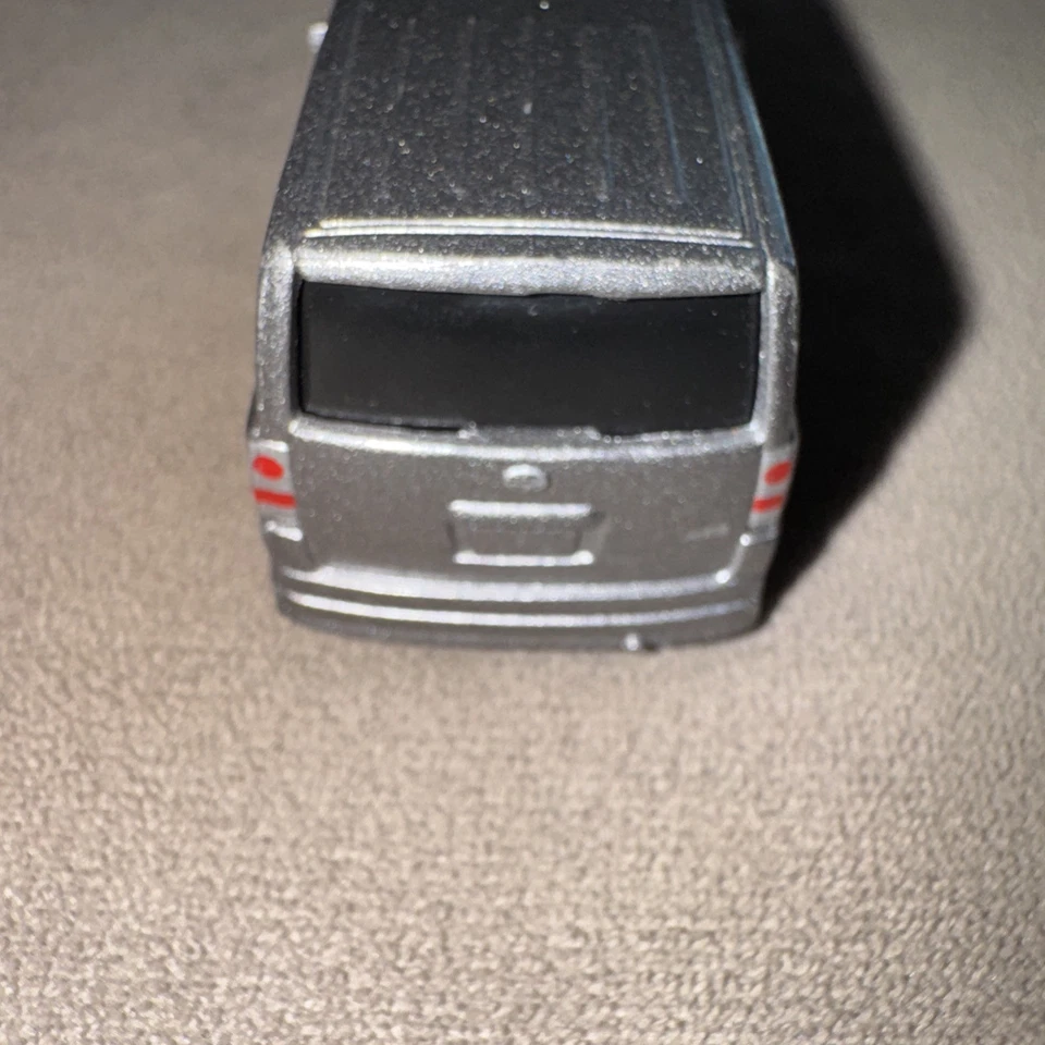 复古-Maisto- 1/64 比例-Scion XB 玩具车 二手状况完好 — 第 4/4 张图片