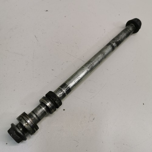 Honda CBR 1000 F SC21 EZ:88 Hinterachse Achse hinten C4638