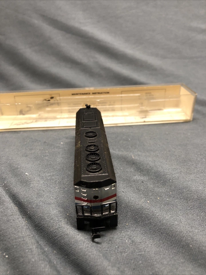 Model Power N Scale F-40PH Diesel Locomotive Amtrak #314  (LOOK) - Image 3 of 4