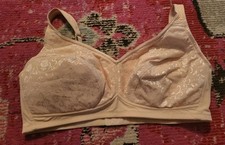 NEW NWOT Classique beige womens bra 42D full coverage no wires bra comfort