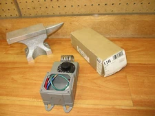 Qmark WT-11A *NEW PLZ READ* Snap Action Thermostat Line Voltage Industrial WT11A