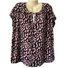 Notations 2X Plus Top Dressy Animal Print pink black rhinestone grommet EUC