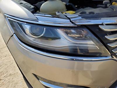 Used Right Headlight Assembly fits: 2017 Lincoln Mkc Right Grade A