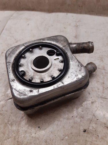 VW 1,8T 20V Turbo Ölkühler Öl Kühler Flansch 058 117 021 B