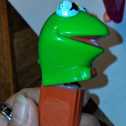 PEZ SPENDER DINO FEUERSTEINE & KERMIT FROSCH GUT GEBRAUCHT VINTAGE UNGARN & SLOWENIEN - Bild 6 von 14