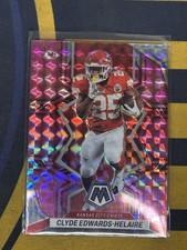 2020 Panini Mosaic - Rookies Clyde Edwards-Helaire #212 Camo Pink Mosaic...