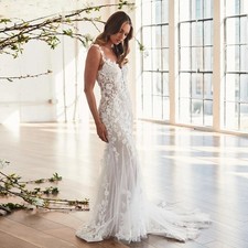 Charming Backless Wedding Dresses Mermaid Lace Appliques Spaghetti Straps Tulle