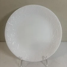 Corelle White Embossed BELLA FAENZA Lunch/Salad Plate 8.5" EUC
