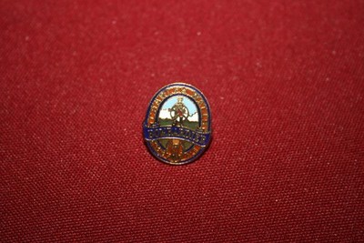 Pins Charles Wells Bombardier Strong Ale #73